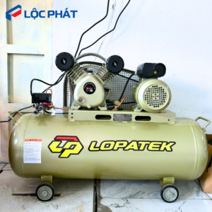 Máy nén khí LOPATEK lắp đặt thực tế tại xưởng, bình chứa lớn, vận hành ổn định