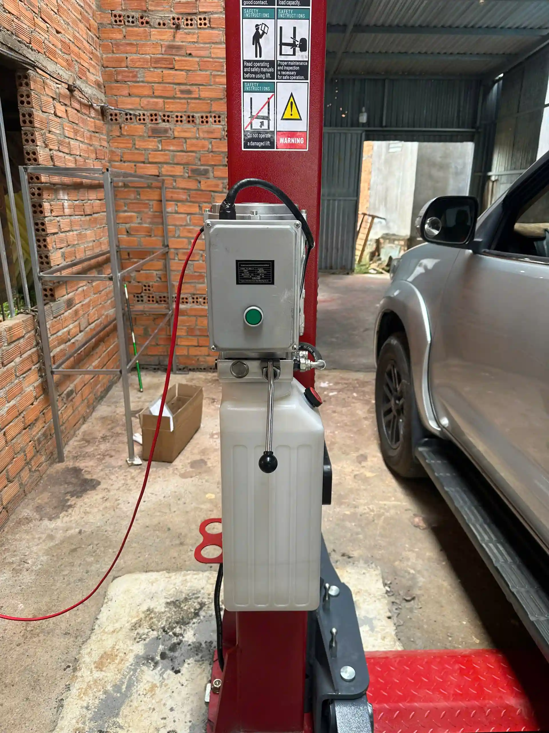 Bộ nguồn mô tơ khía tản nhiệt của cầu nâng SUNTEK