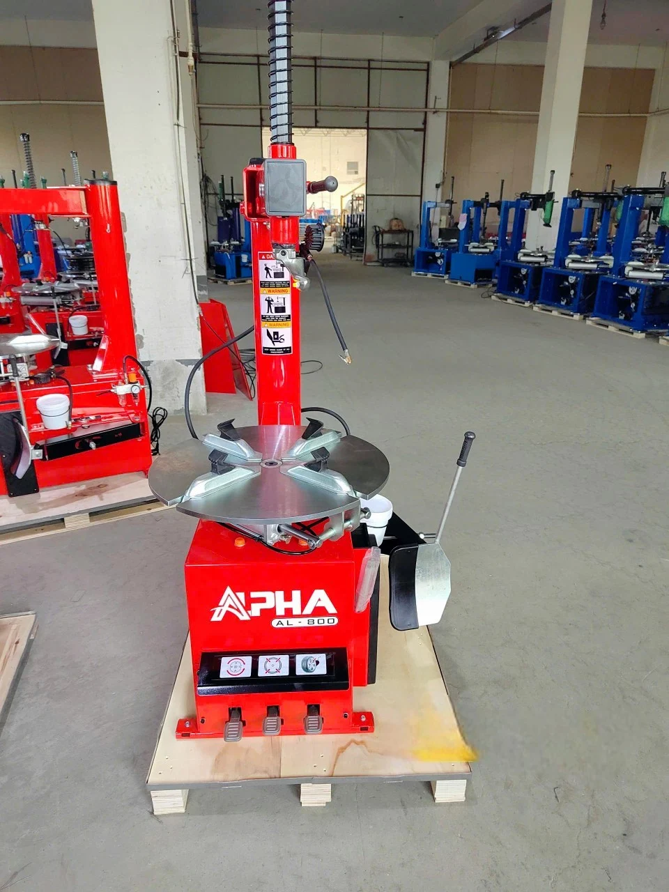 Máy tháo vỏ xe tay ga ô tô Alpha chất lượng cao
