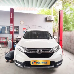 Ứng dụng cầu nâng 2 trụ cổng dưới SUNTEK 4000D trong sửa chữa ô tô
