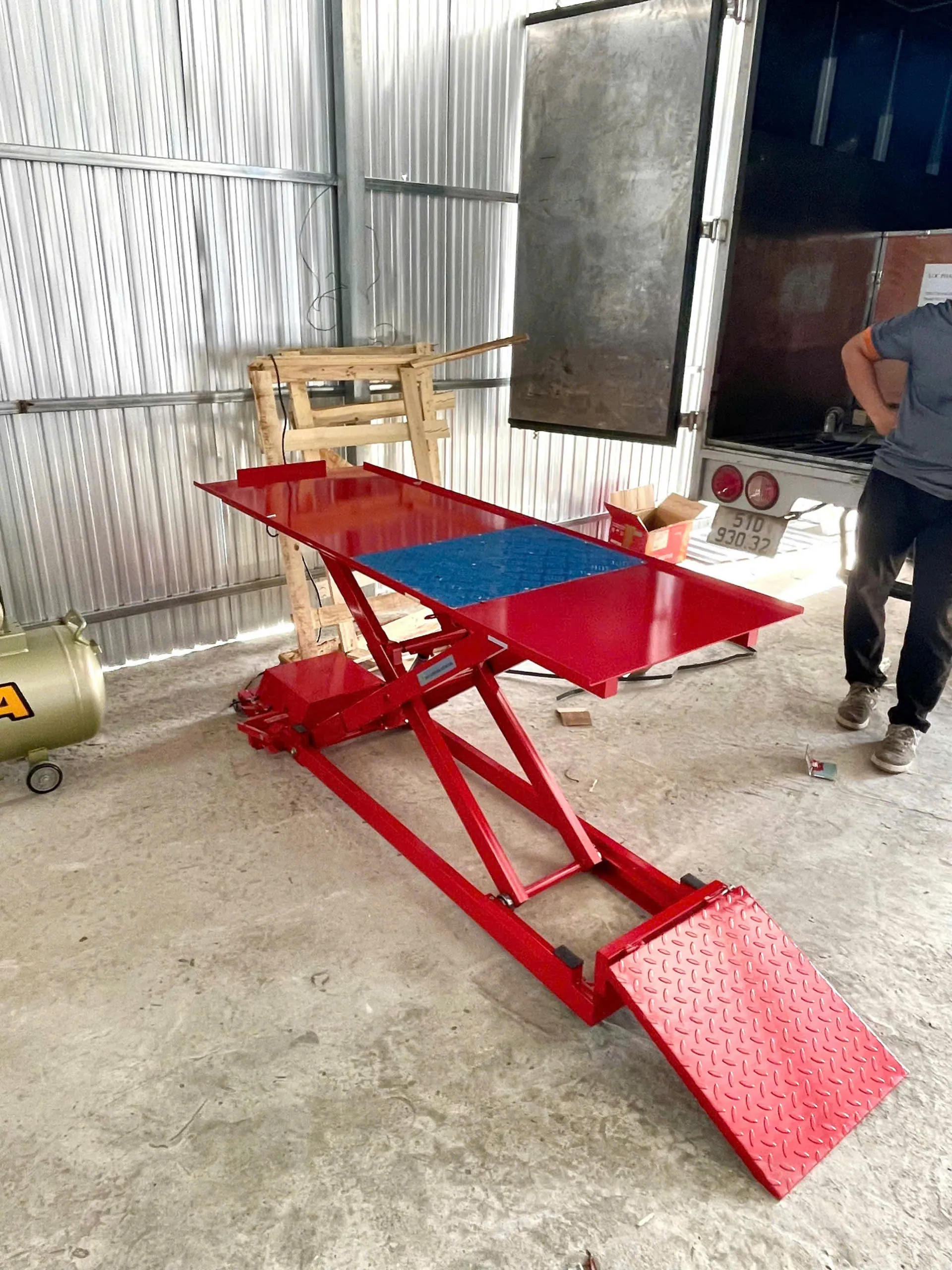lắp đặt bàn nâng xe máy chính hãng tại Sóc Trăng