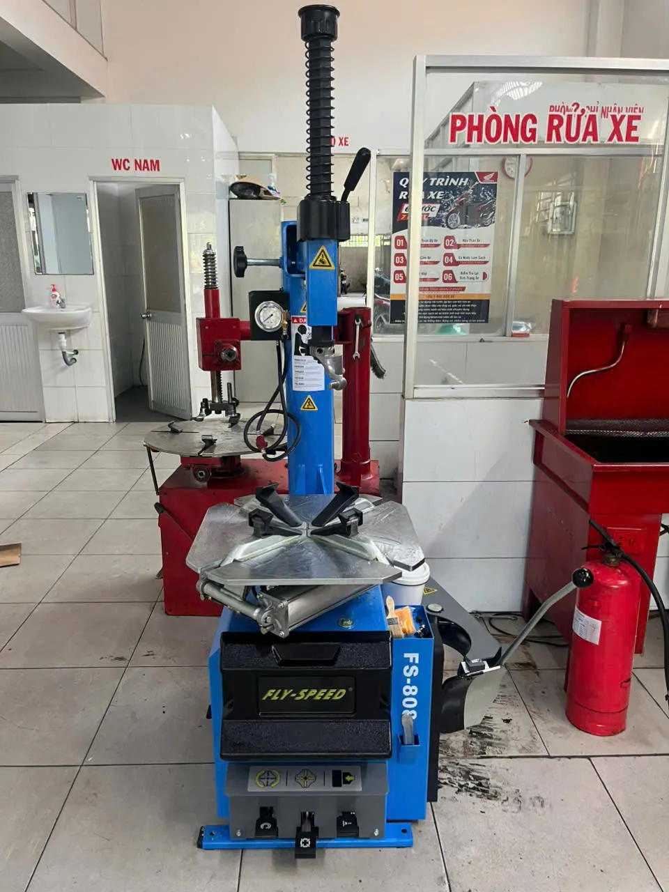 Thiết bị sửa xe chuyên nghiệp tại Đồng Tháp