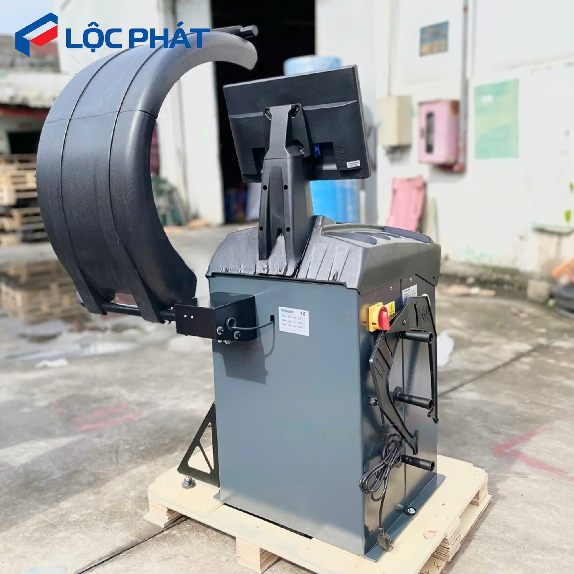 Quy trình cân bằng lốp với máy cân mâm chuyên nghiệp