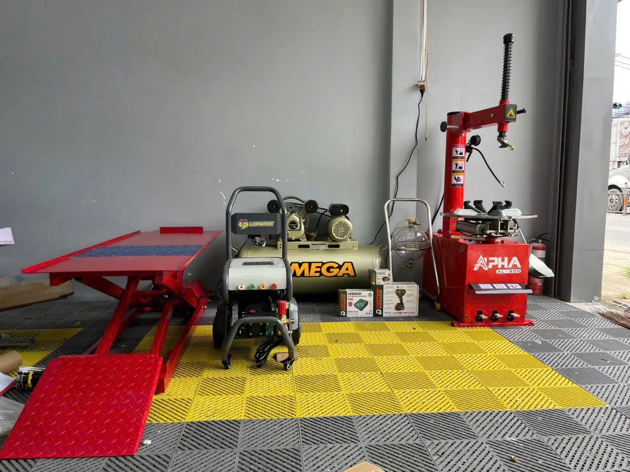 Máy Cân Bằng Lốp Ô Tô Foggia 827X | Thiết Bị Detailing Cao Cấp 40 Sự kết hợp thiết bị Lộc Phát phân phối