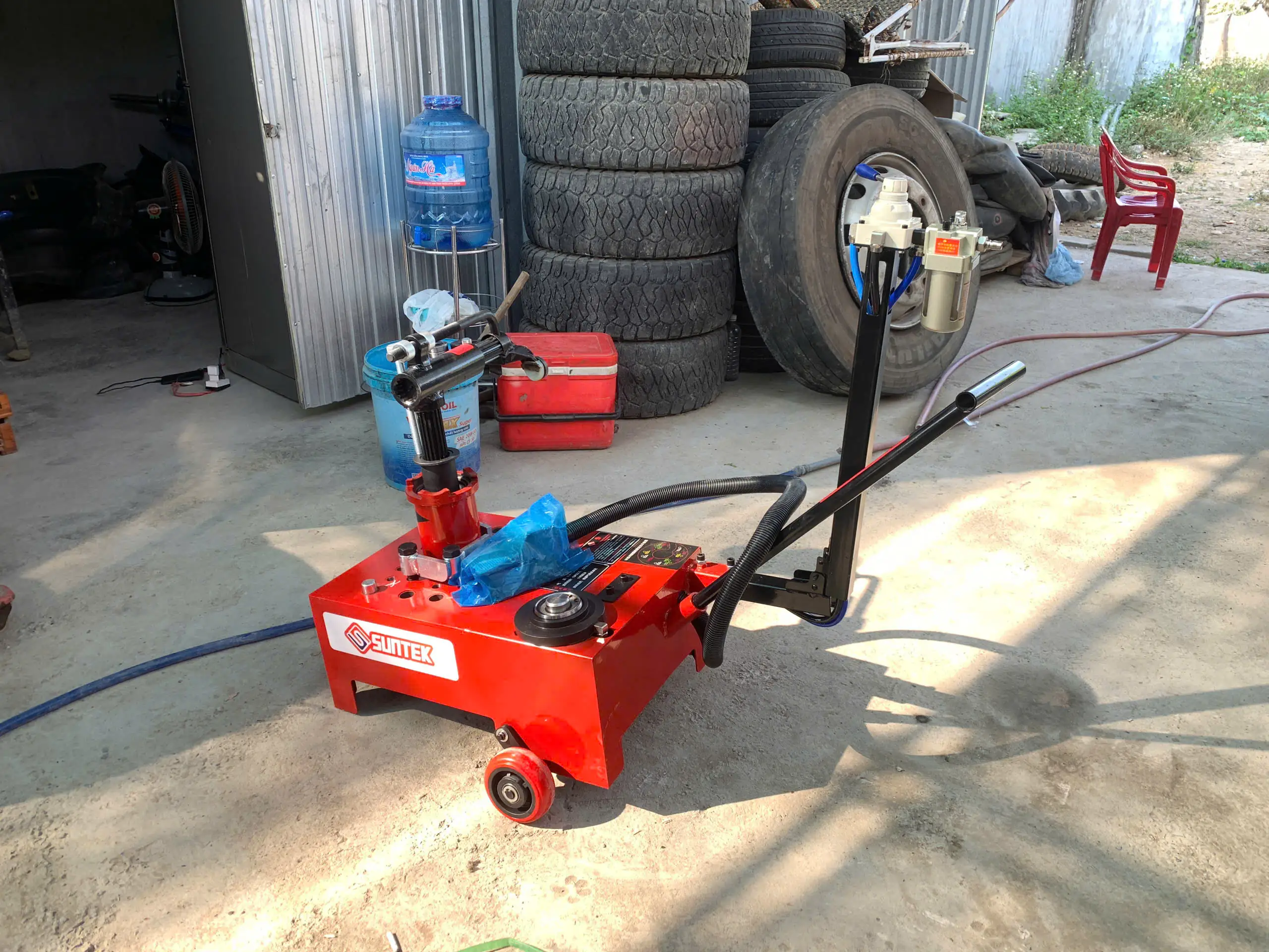 Tổng thể máy tháo lốp xe chuyên dụng