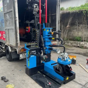 Toàn cảnh xe làm lốp lưu động Thaco Frontier trang bị máy tháo lốp Alpha AL-1300-SDL2