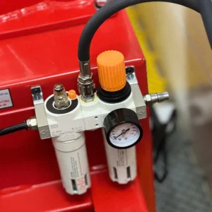 Cụm bộ điều áp lọc tách nước và bình châm dầu bôi trơn tự động máy tháo vỏ SUNTEK LP-900
